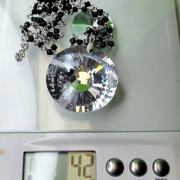 Large Glass Pendant with Black beads Necklace - Picture 7 of 7